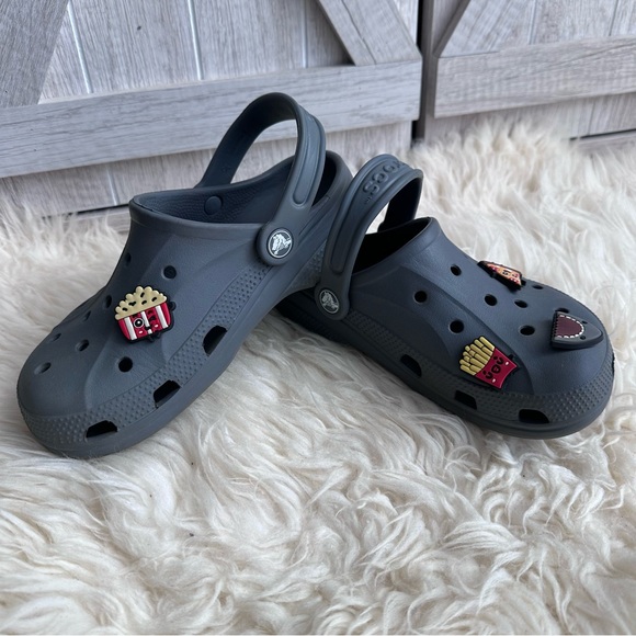 Kids Slate Grey Classic Crocs Size J2 - Picture 4 of 5